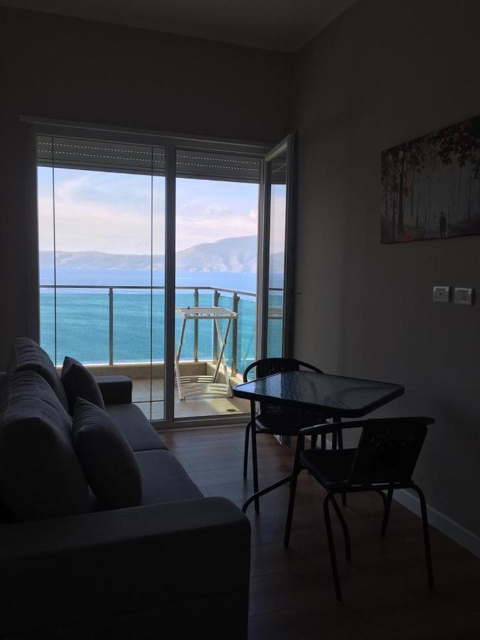 Nuna 's Apartment Vlore